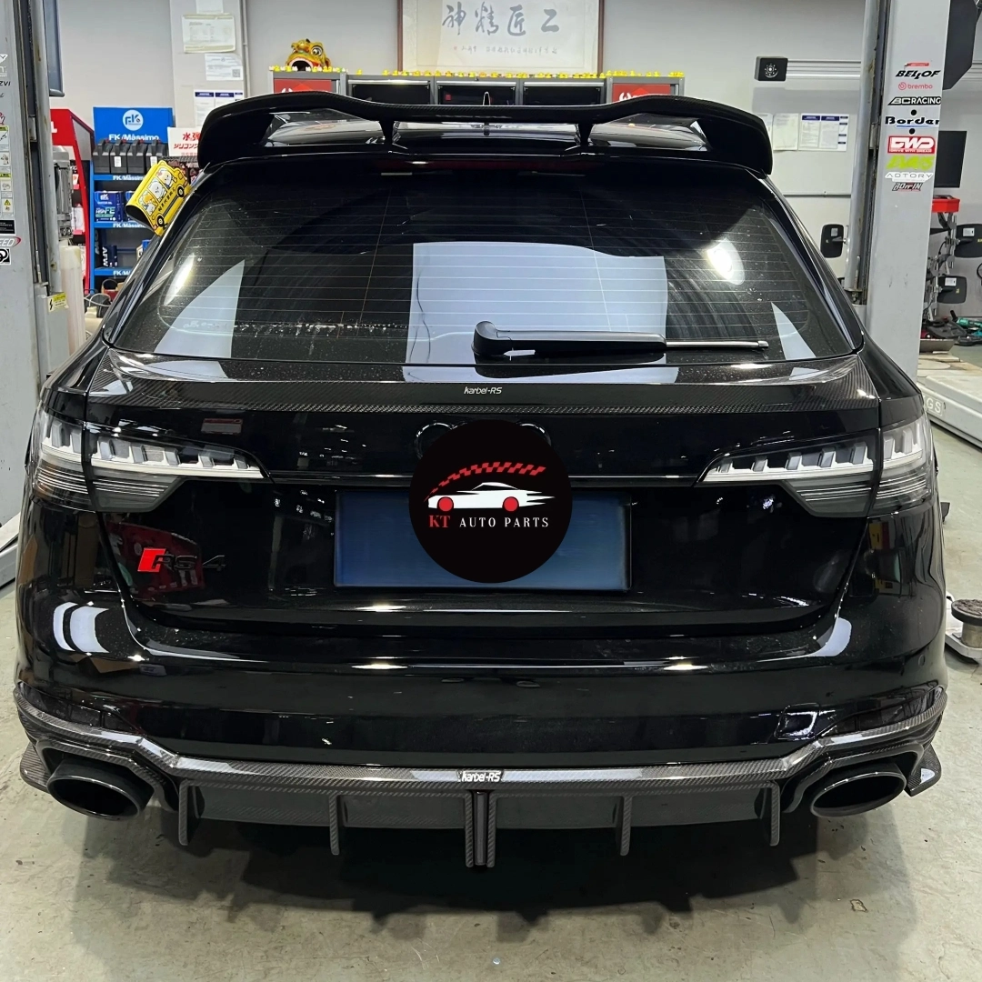 Audi RS4 Avant smoked tail lights