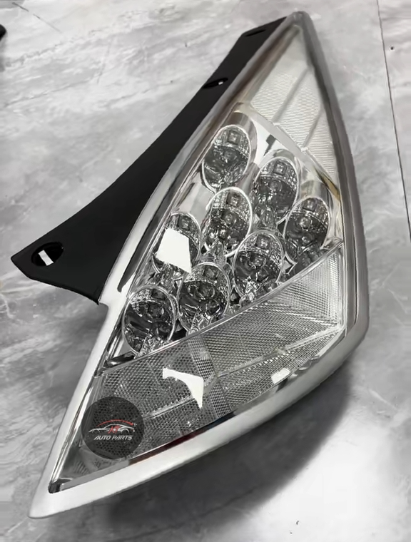LED light strip and reflector detail