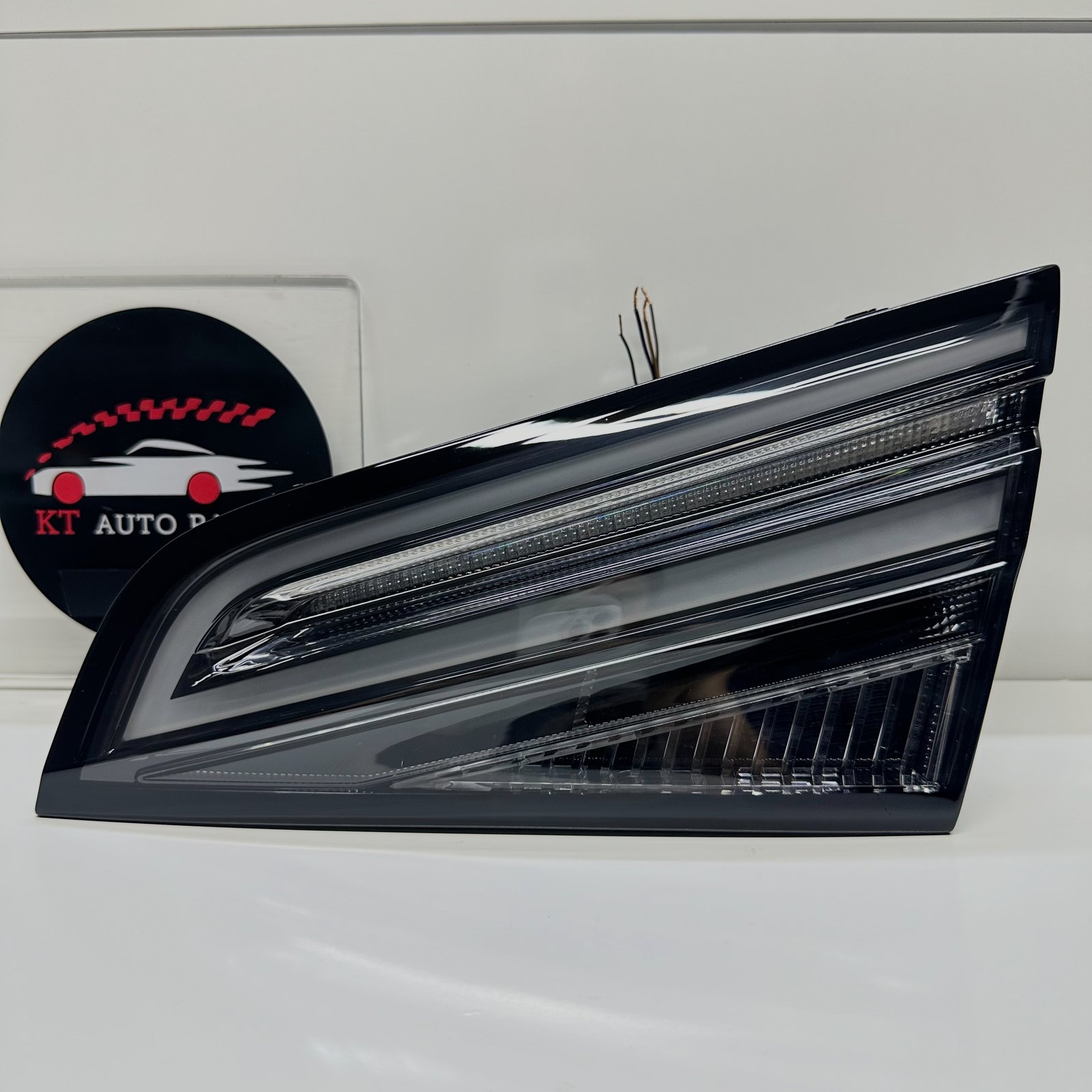 Inner tailgate LED housing with original Audi boards